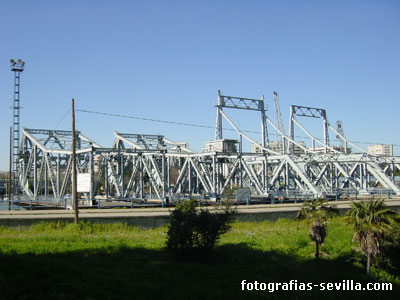 foto: antiguo puente de Alfonso XIII