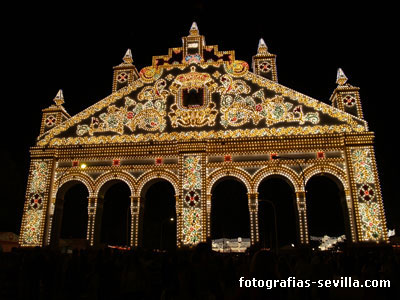 Portada del año 2009 de la Feria de abril de Sevilla iluminada