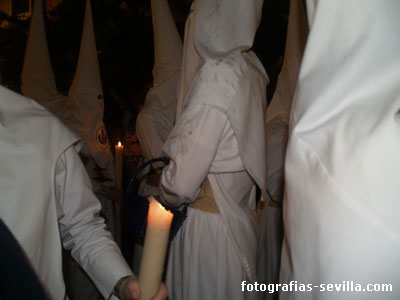 Nazarenos y diputado de la Candelaria, Semana Santa de Sevilla