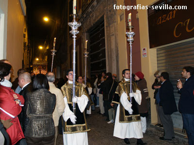 Ciriales del Silencio, Semana Santa de Sevilla