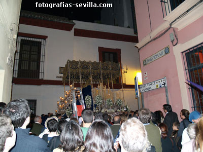 Paso de palio de la Semana Santa de Sevilla