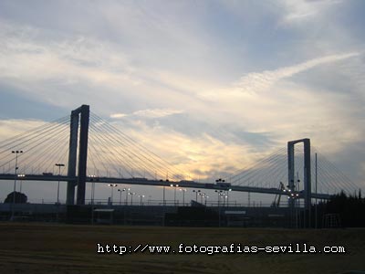 Foto: puente del V Centenario